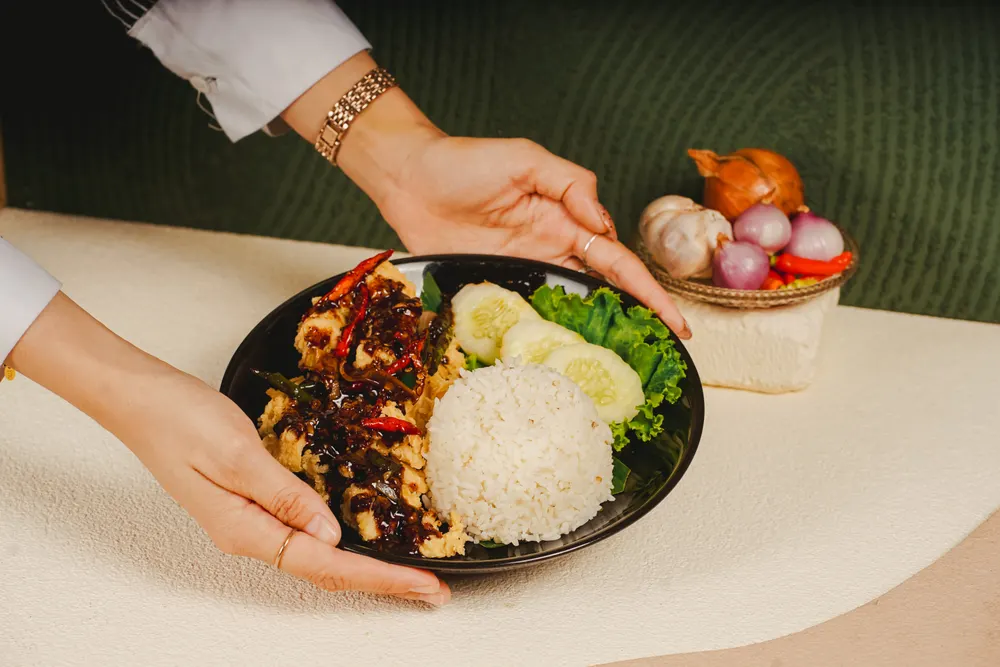 Nasi Ayam Lada Hitam